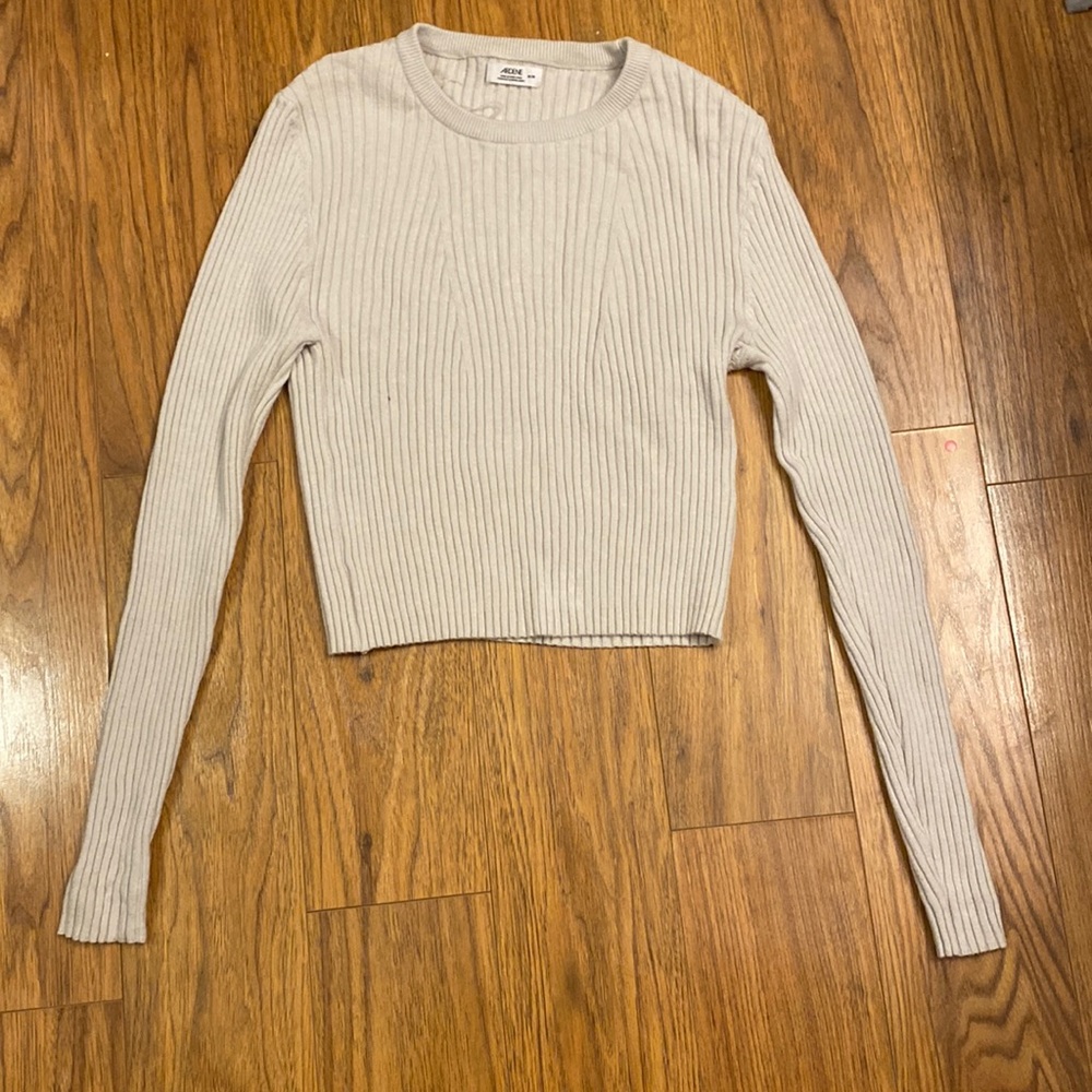 White ribbed sweater